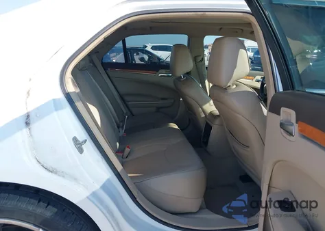 2013 Chrysler 300C from USA, damaged, VIN 2C3CCAET9DH740052